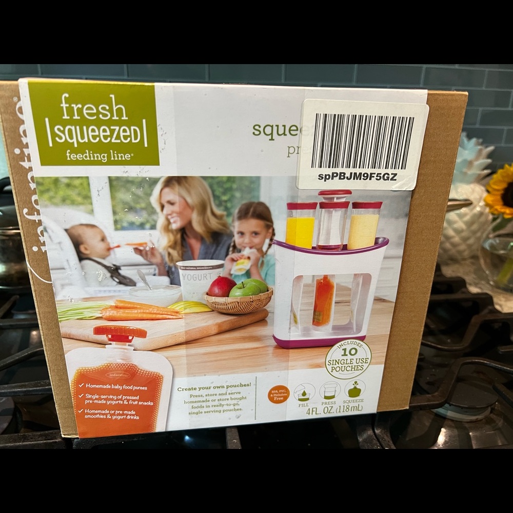 Fresh Squeezed Squeeze Station Press and Store Unit